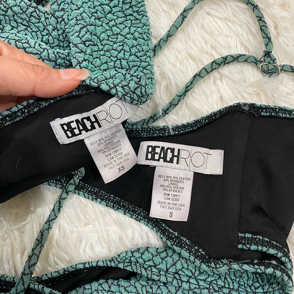 Beach Riot textured wrap bikini - Picture 6 of 7